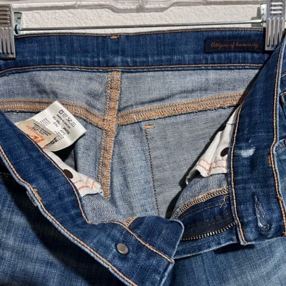 Citizens of Humanity Medium Wash Whiskered Distressed Low Rise Boot Cut Jeans 25 - Picture 9 of 13